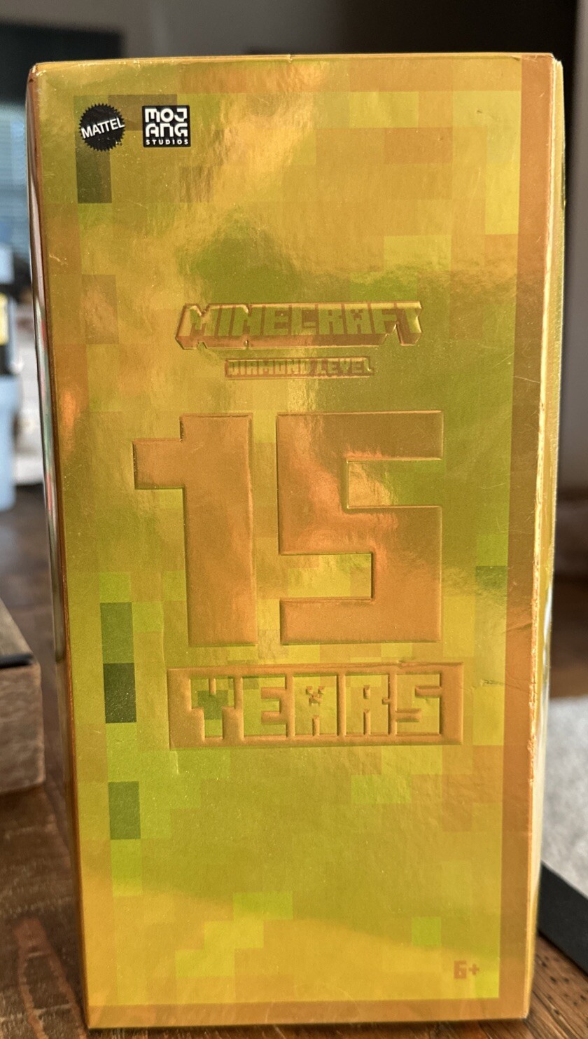 Minecraft 15 Years-Diamond Level Limited Edition One Figure Two Accessories