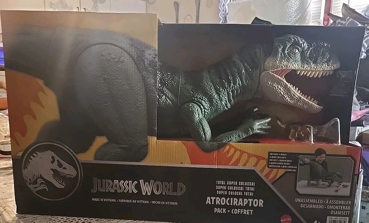 Jurassic World Total Super Colossal Atrociraptor Pack Includes 4 minis Mattel
