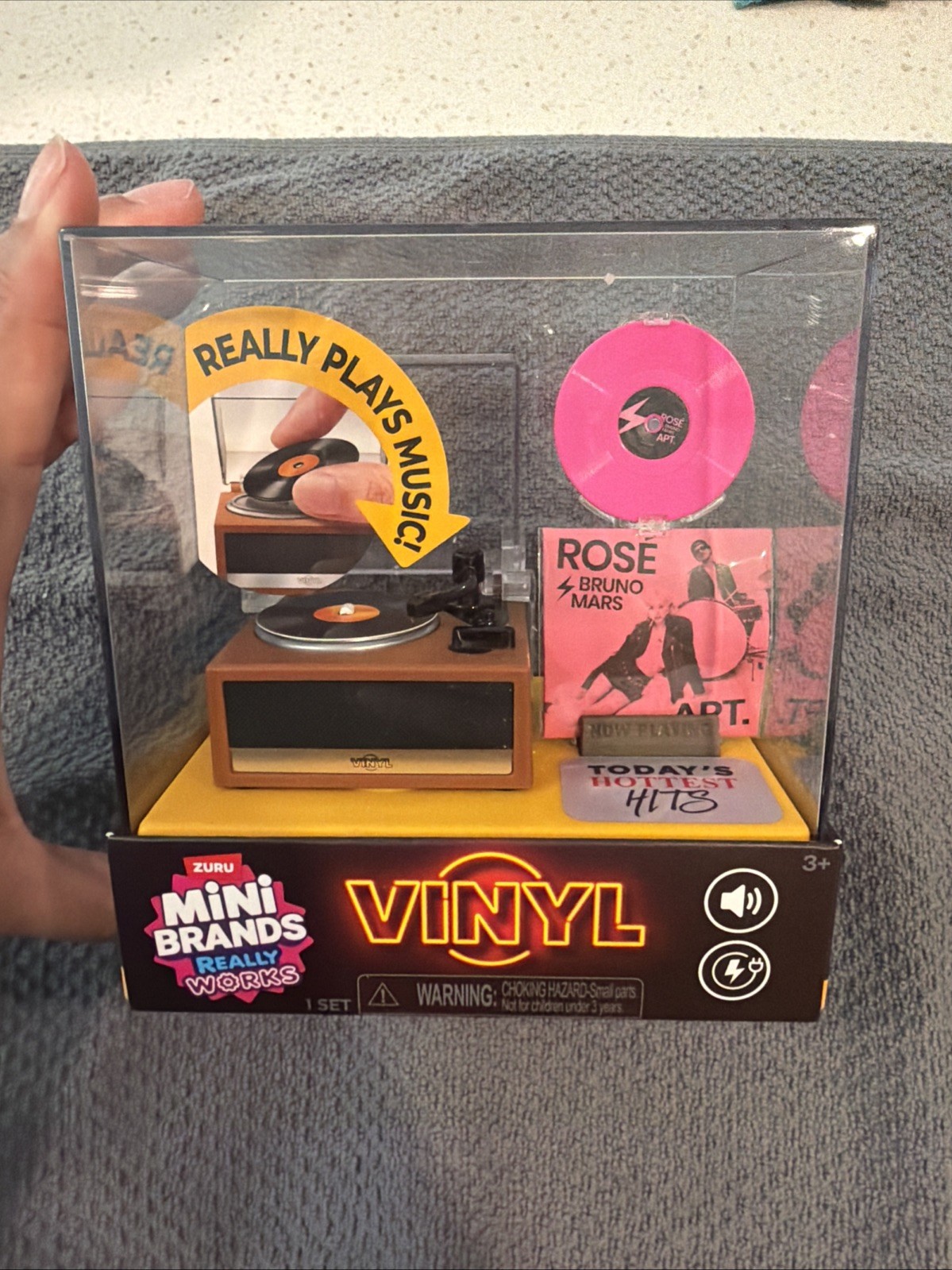 ZURU – Mini Brands – Really Works! (VINYL) Record Player Exclusive Playset – NIB