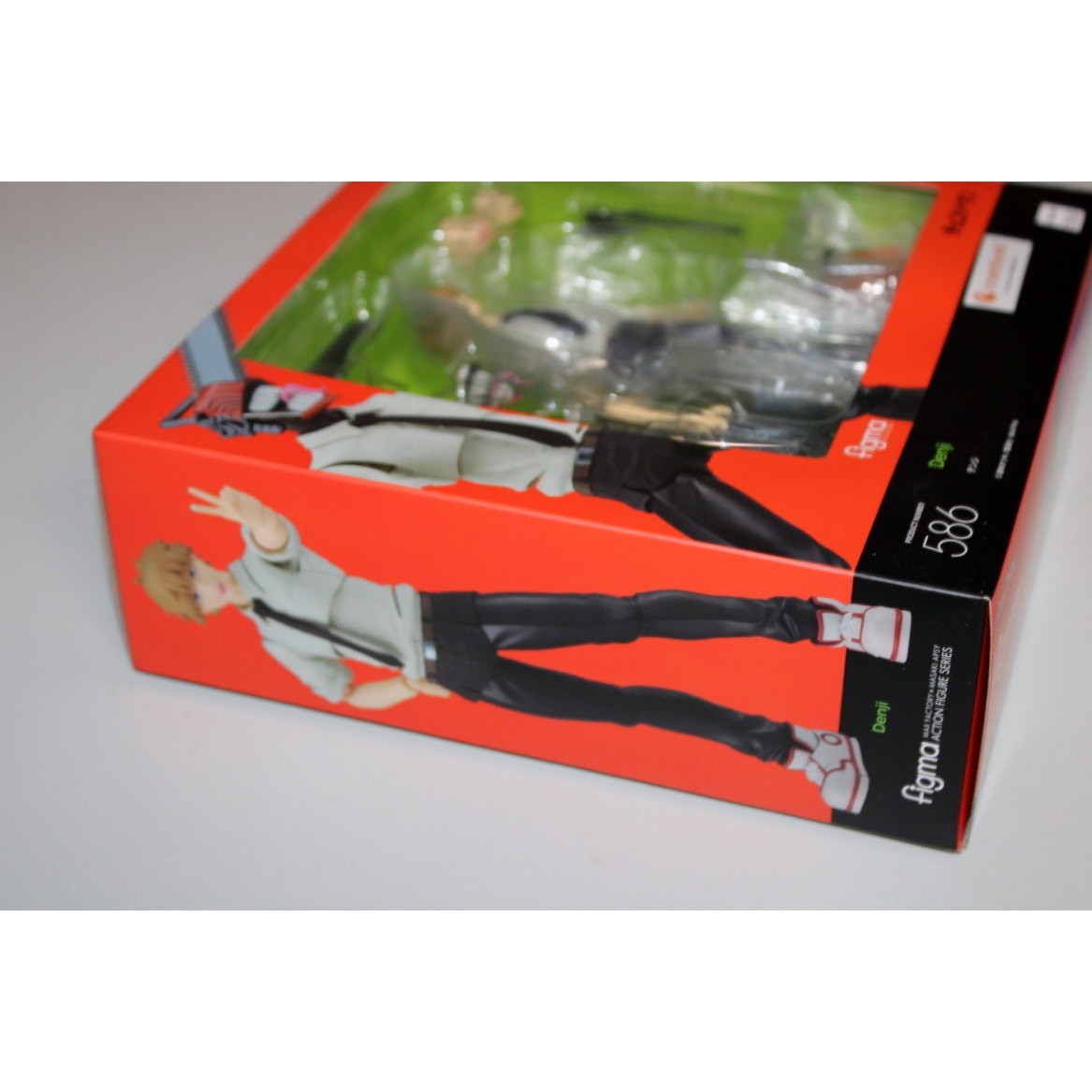 Max Factory Figma Chainsaw Man Denji Action Figure #586 New sealed USA seller