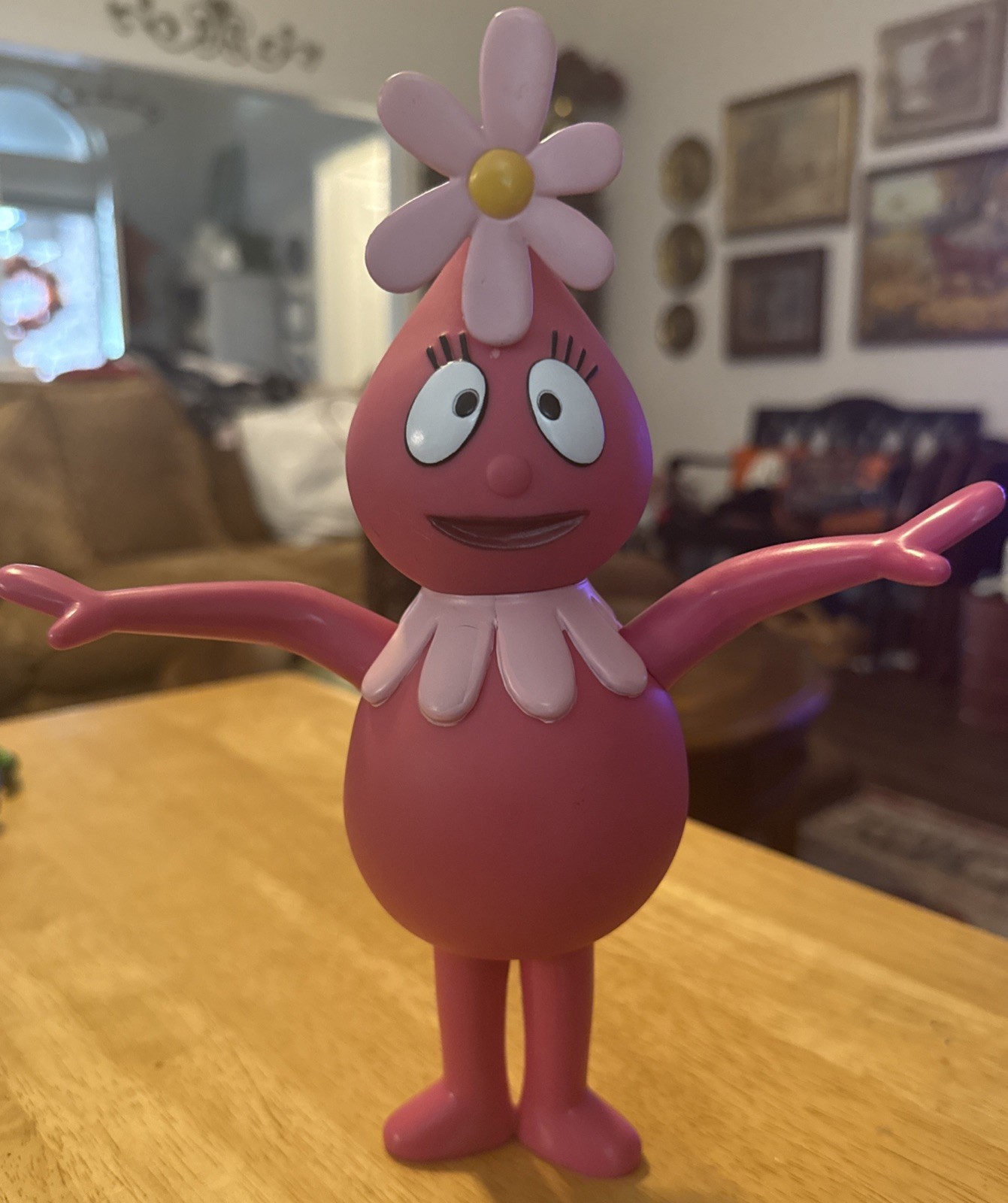 Yo Gabba Gabba 9.5” Action Figure Foofa Pink Daisy Adjustable Arms And Head 2011