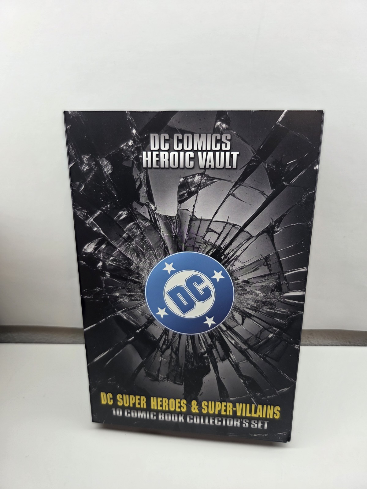 DC Comic Heroic Vault Super Heroes &Super-Villains 10 Comic Book Collector’s Set