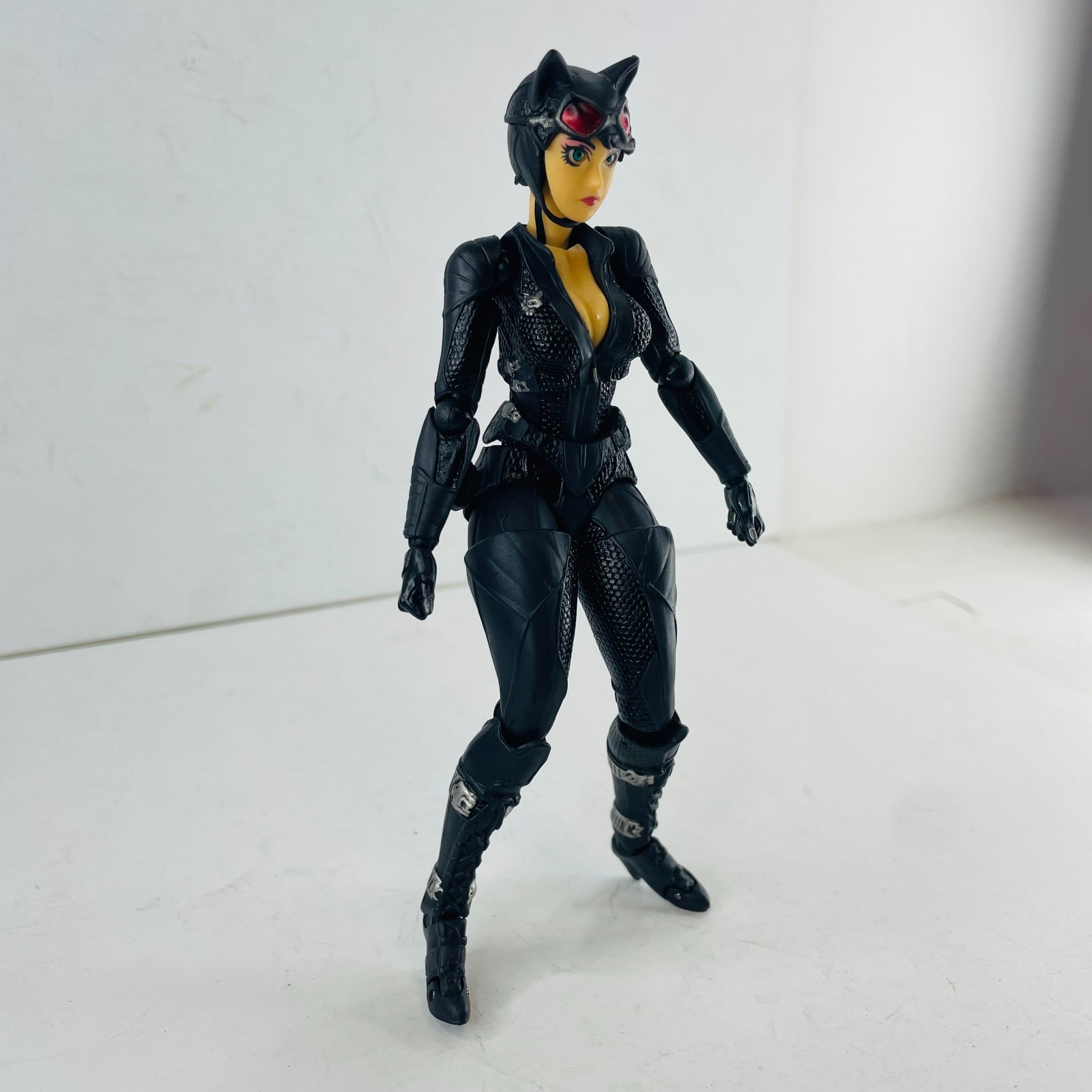 DC Catwoman Batman Movie 6-inch Action Figure Revoltech Amazing Yamaguchi Toys