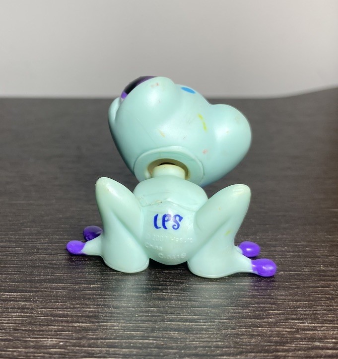 LITTLEST PET SHOP LPS AUTHENTIC TEAL AND PURPLE FROG #1916
