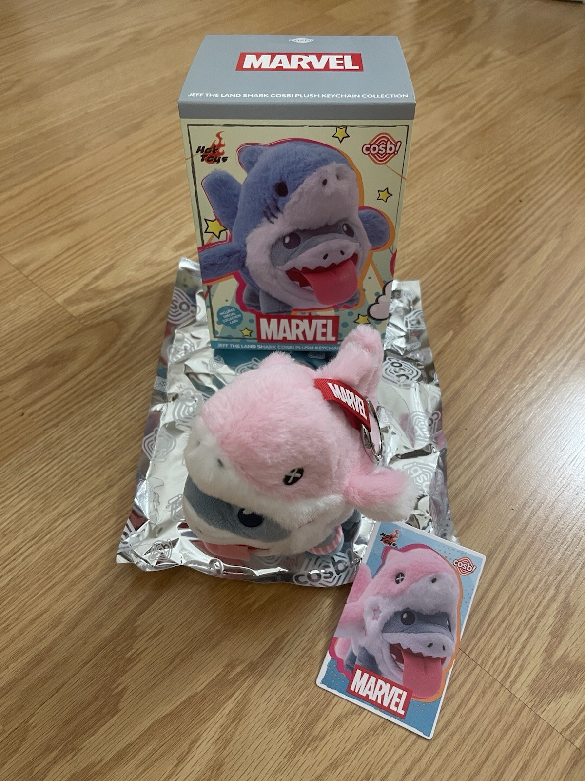 JEFF THE LAND SHARK SECRET RARE INCOGNITO DOLPHIN MARVEL COSBI PLUSH PENDANT