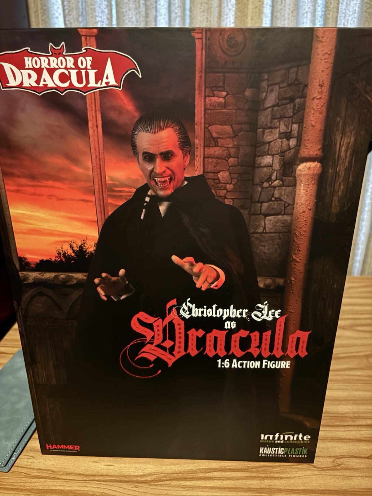 Infinite Statue X Kaustic Plastik – 1/6 Scale Dracula Vampire Figurine
