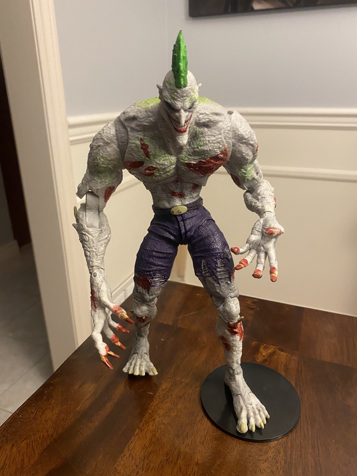 McFarlane Megafig DC Multiverse Titan Joker Arkham