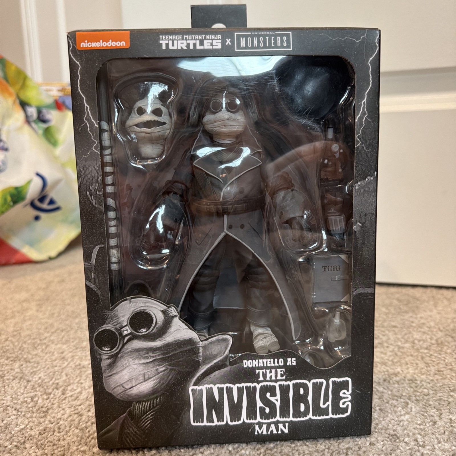 NECA Teenage Mutant Ninja Turtles X Monsters Donatello As The Invisible Man NIB