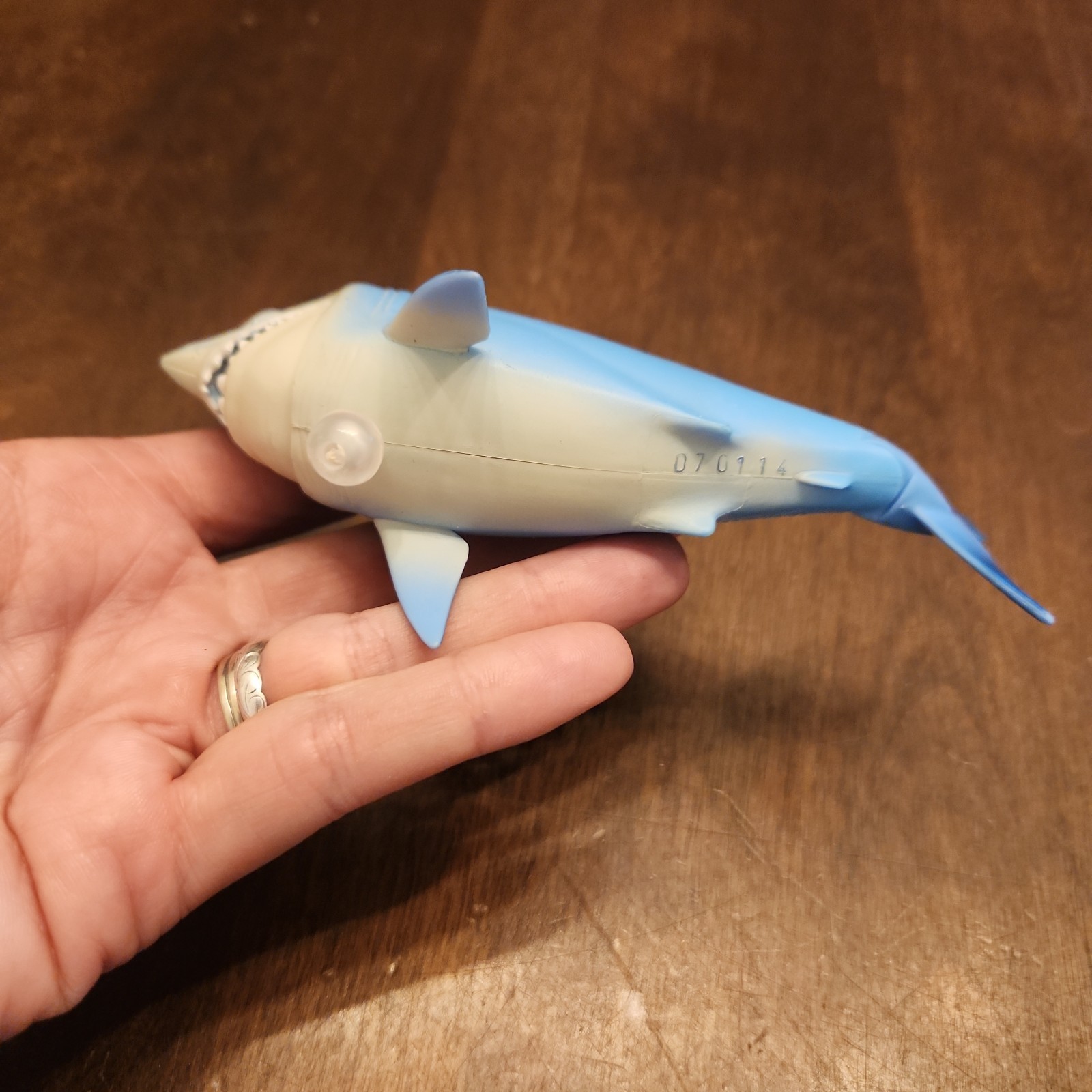 THINKWAY TOYS DISNEY PIXAR BRUCE Shark Deluxe FIGURE Chomping Jaw Swim Action