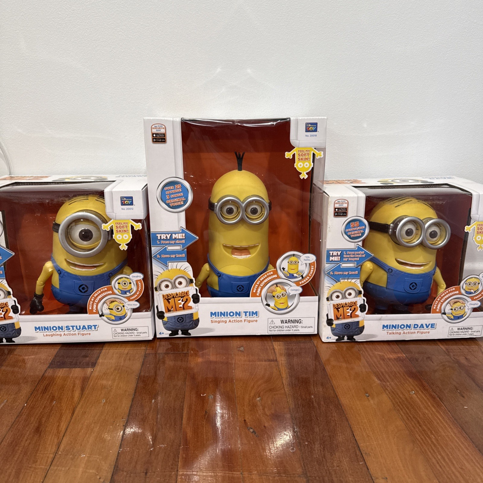 Minion Tim Singing & Stuart Laughing & Dave talking figure Despicable Me 2