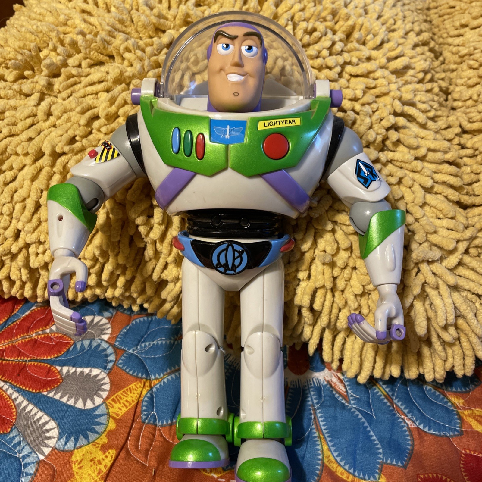 Vintage Buzz Lightyear Talking figure Disney/Pixar 2001! Works