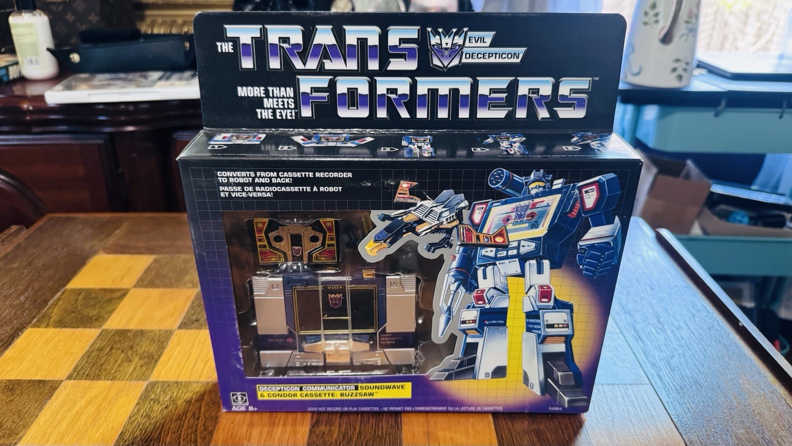 Hasbro Transformers Vintage G1 Exclusive Decepticon Soundwave With Buzzsaw New