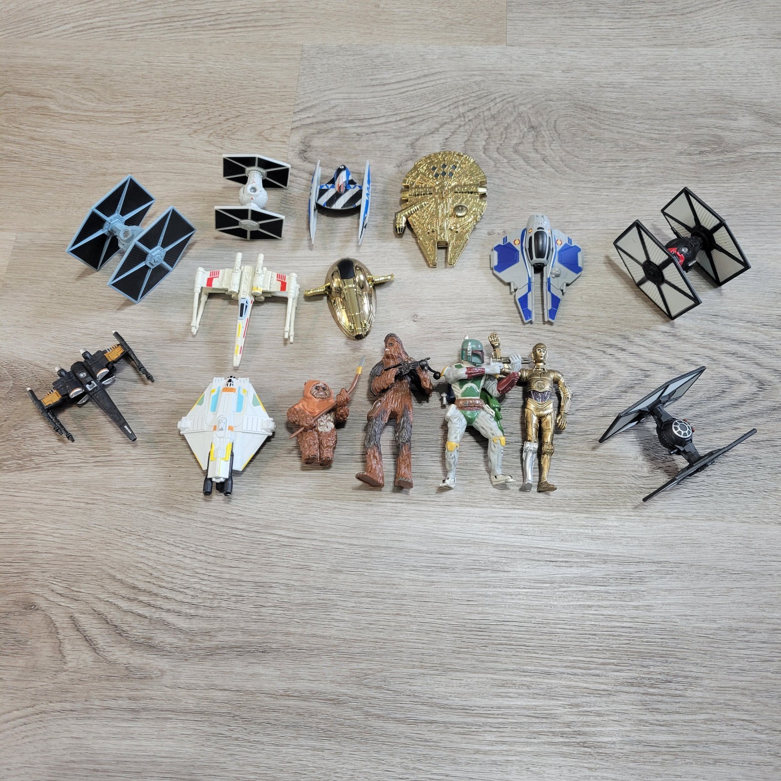 Star Wars Toy Lot Action Figures Ships Vehicles Millennium Falcon Boba Fett Chew