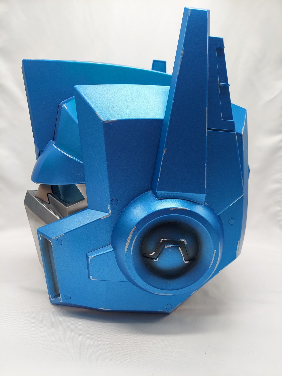 GameStop Exclusive Modern Icons Transformers G1 Optimus Prime 1:1 Replica Helmet