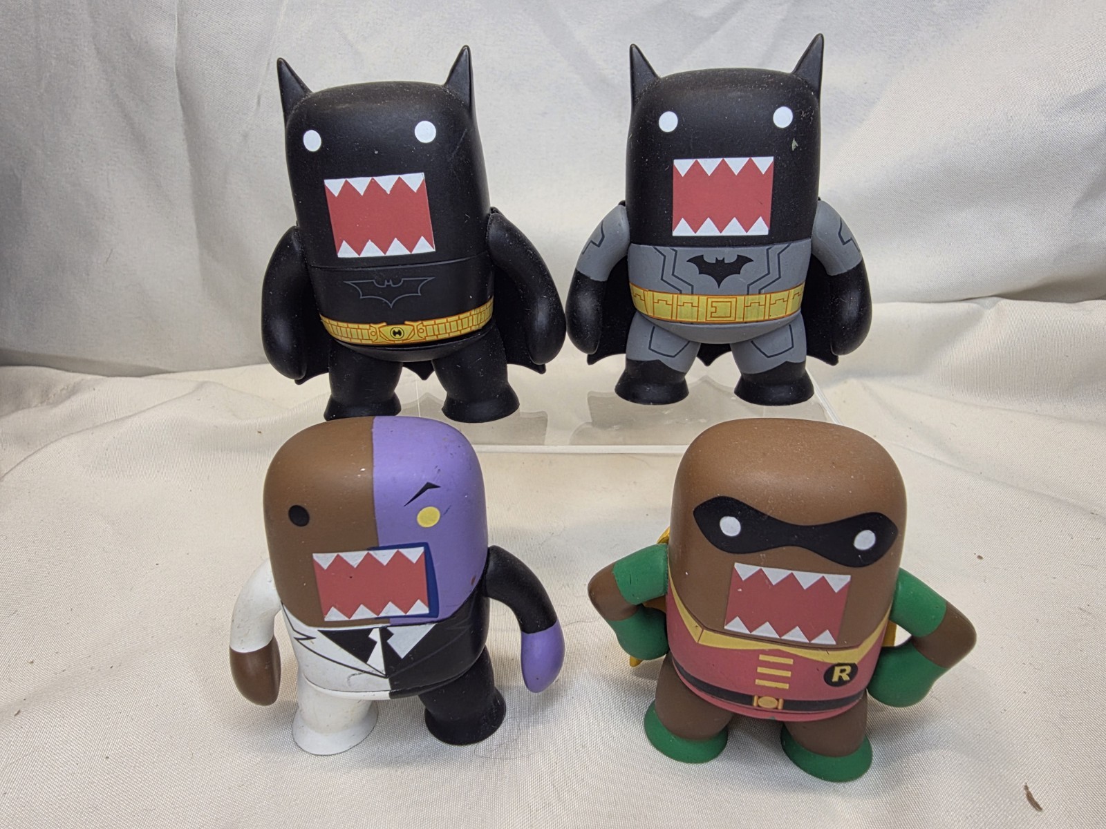 Funko Mystery Mini DC Comics Domo 2 X Batmans Robin & Two Faced Lot Of 4