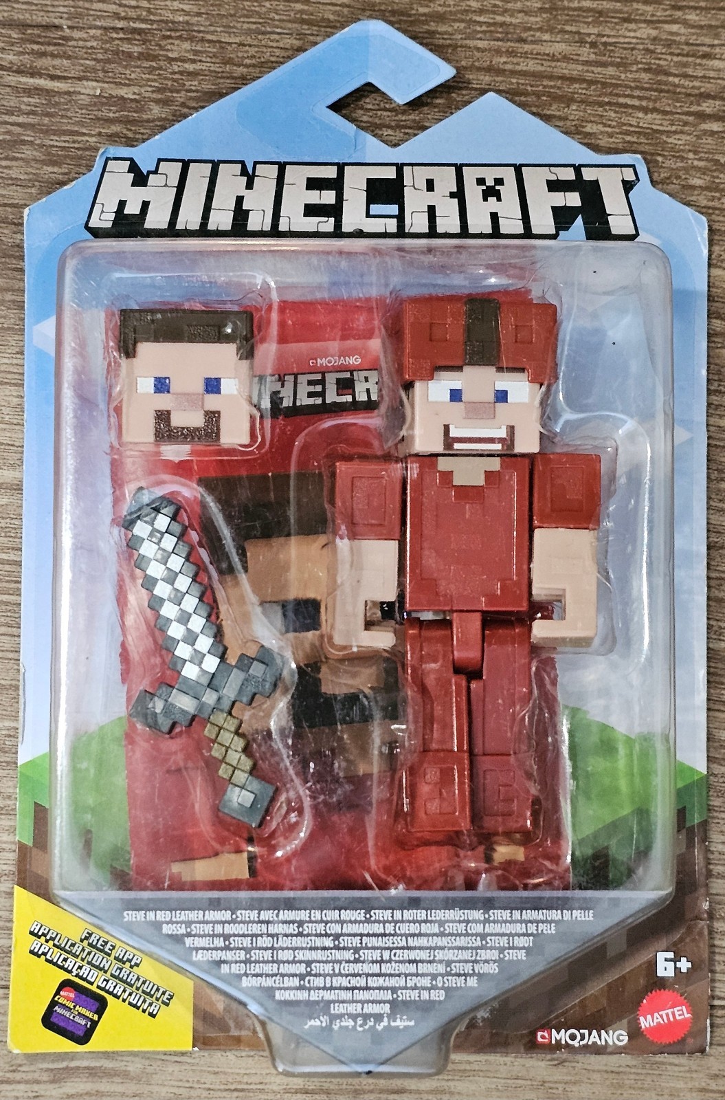 2019 Minecraft Steve Comic Maker Action Figure – Red Leather Armor GRD78