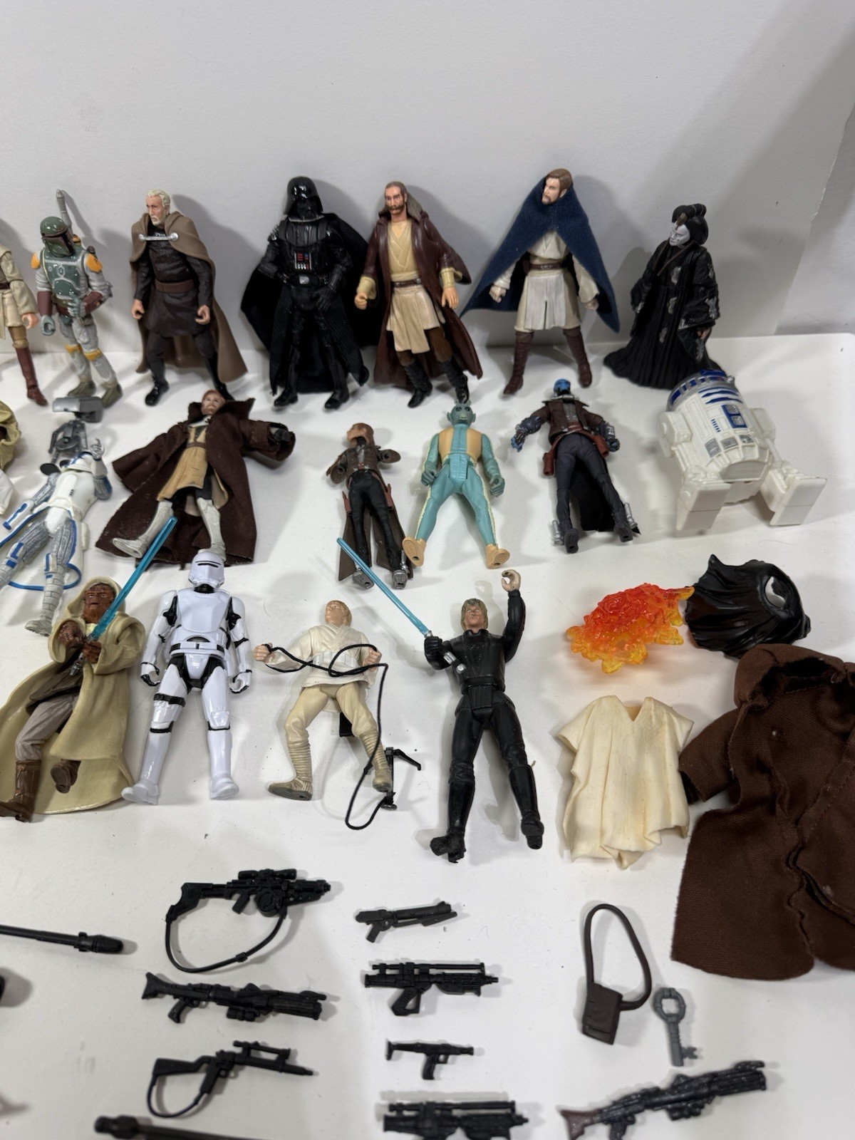 Star Wars 3 to 4in Action Figures Mixed Lot 44 / Weapons Accessories Hasbro