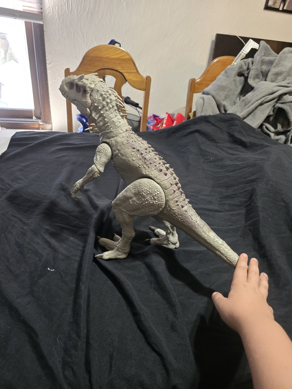 Jurassic Park World Destroy ‘N Devour Indominus Rex Lights N Sounds Chomping