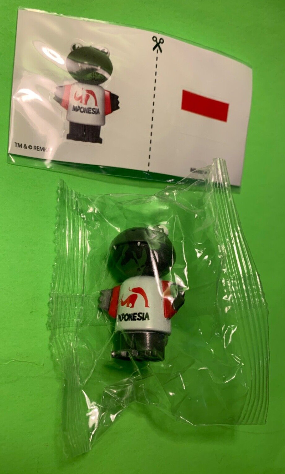 Indonesia RYAN’S WORLD TOUR 2” Komodo Gus Mystery Micro Figures w/ Sticker