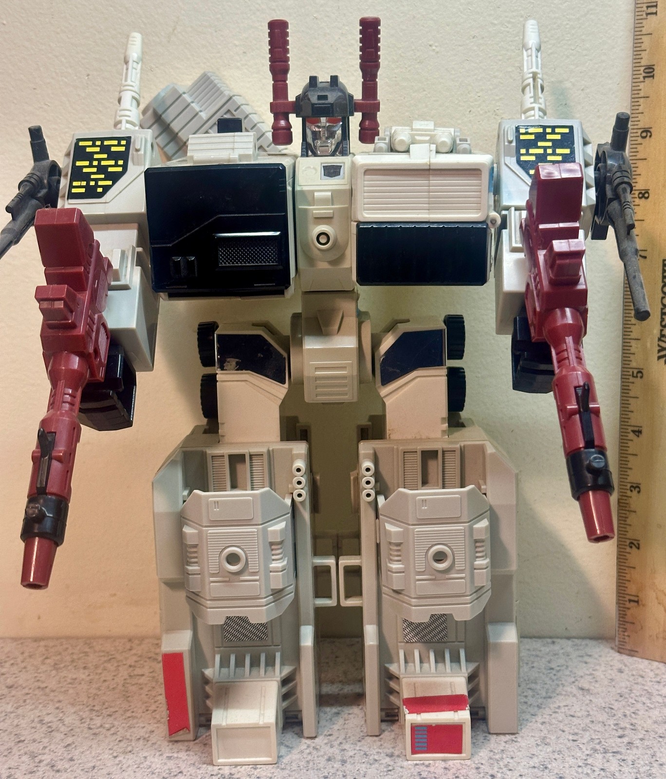 Vintage 1986 Hasbro Transformers G1 Metroplex Base Action Figure Near Complete
