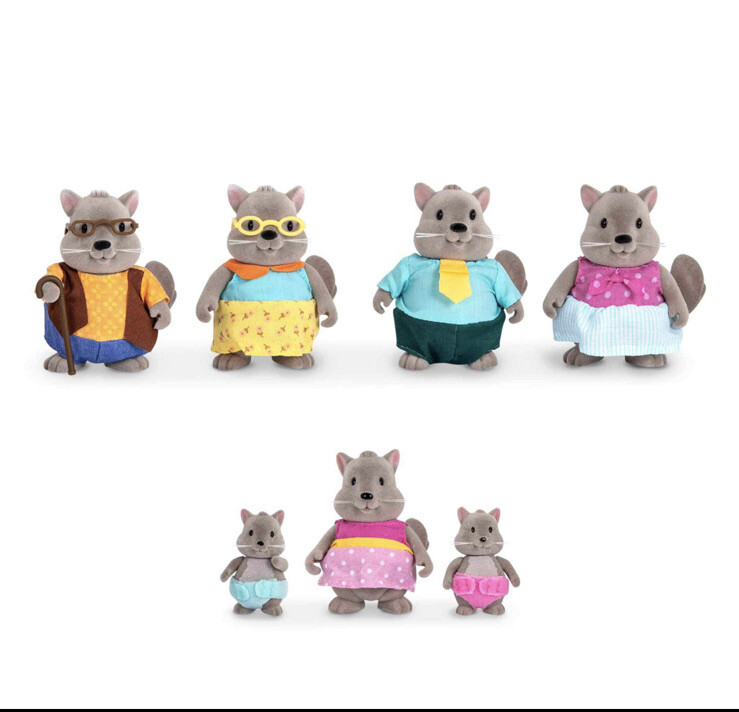 Li’l Woodzeez Miniature Animal Figurine Set – Nicnacker Squirrel Family 7 PCs