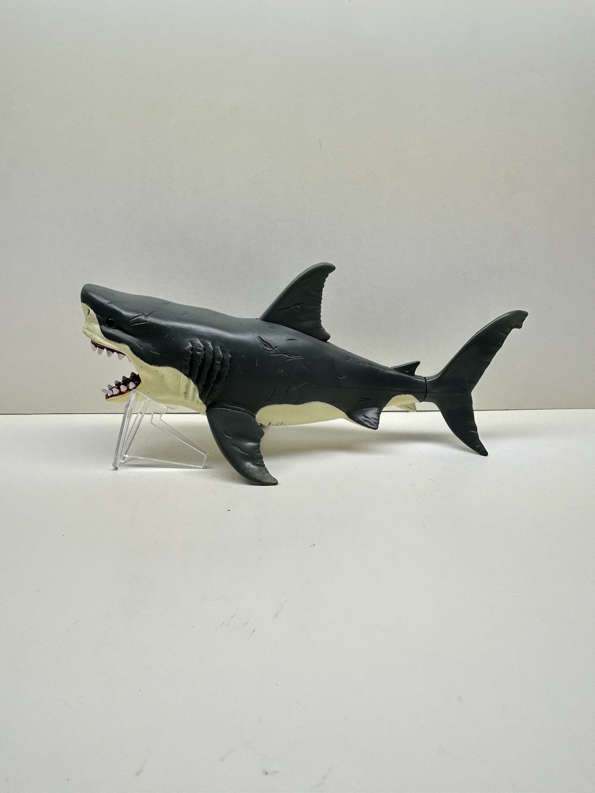Animal Planet Great White Shark Action Figure With Chomping Action