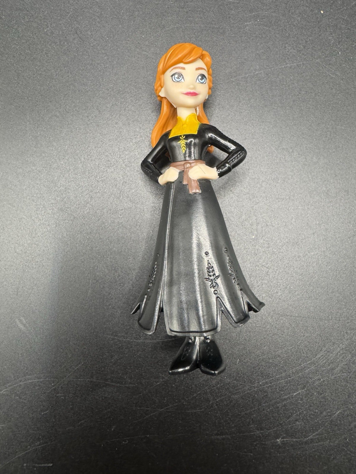 2022 Anna Princess Disney Frozen 2 Character 4” Figure PVC Toy Doll