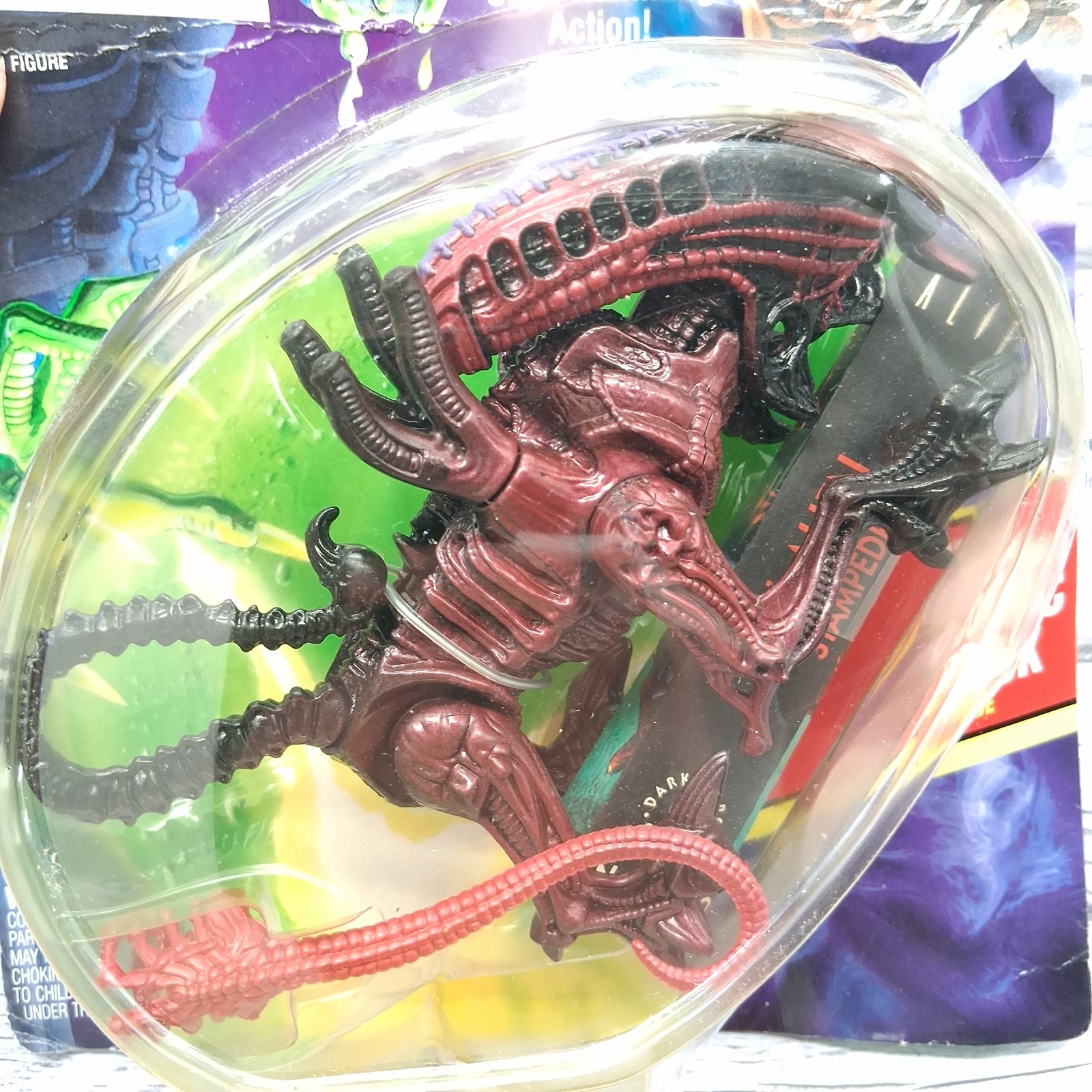 Aliens Bull Alien Action Figure Kenner 1992 Toy + Comic New Sealed (Damaged Box)