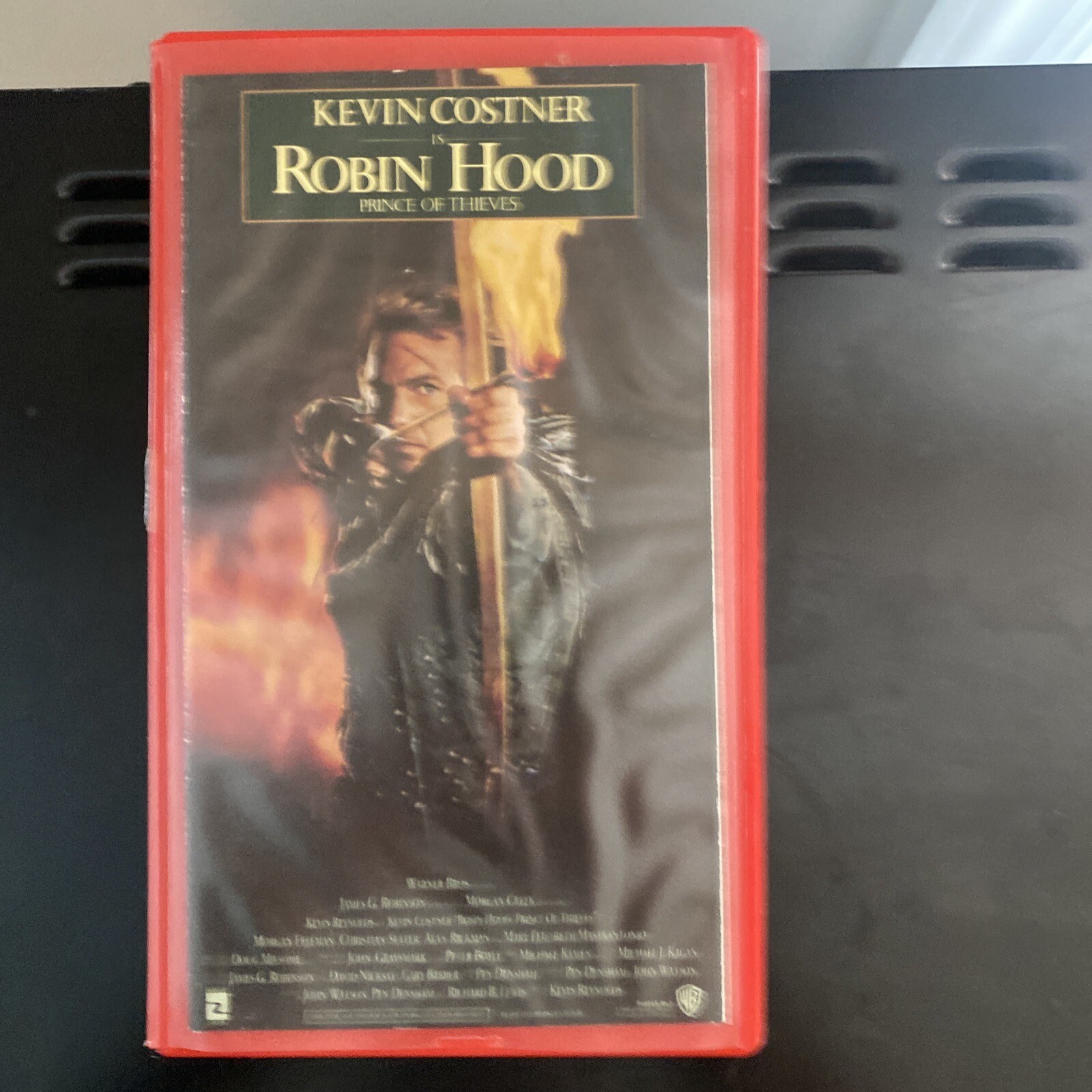 Vintage – Kevin Costner Is Robin Hood Prince Of Thieves – VHS – 1991