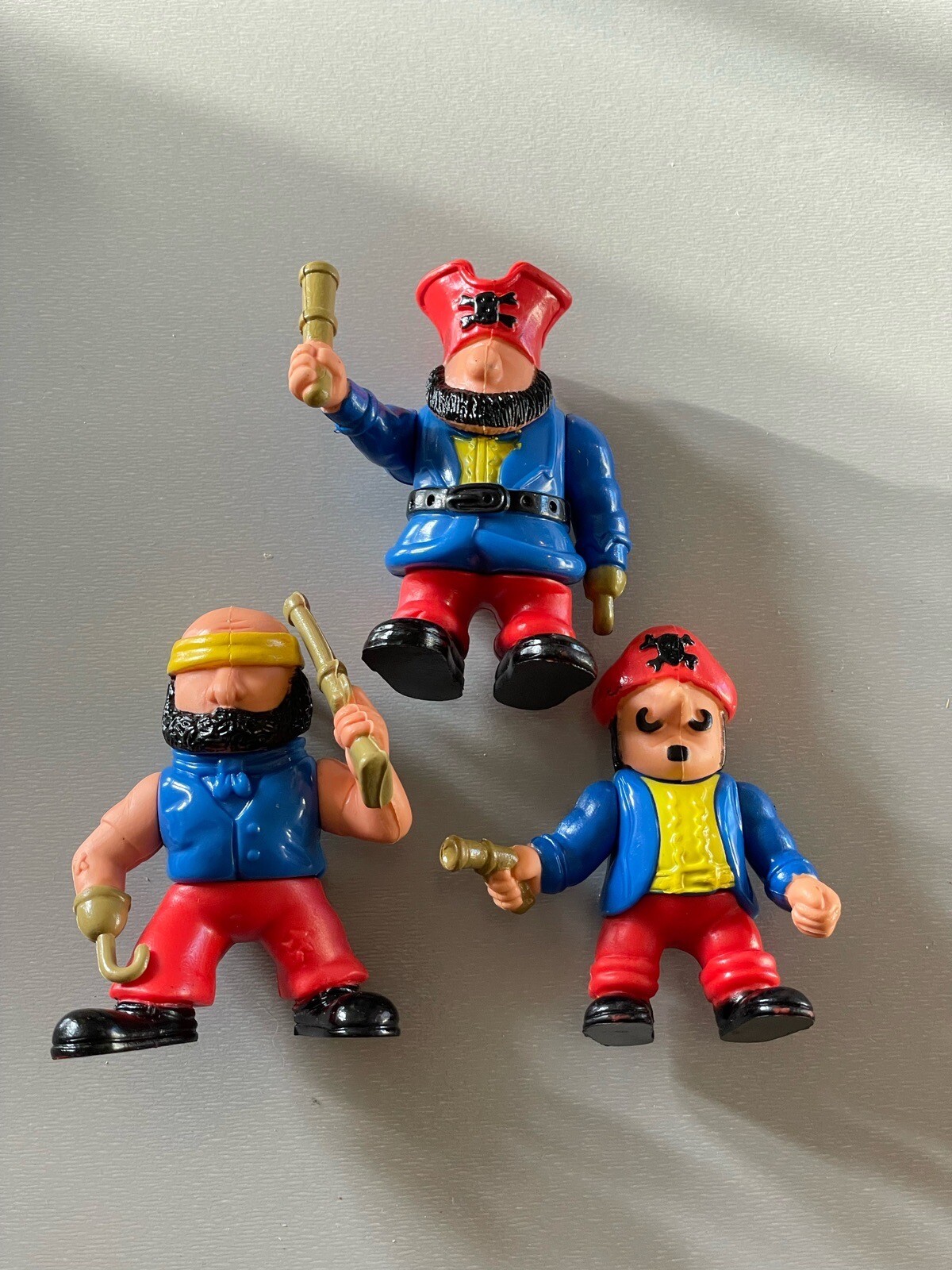 Redbox 3 Pirate Toys Figures Bandana Red Yellow 2.5 Inches
