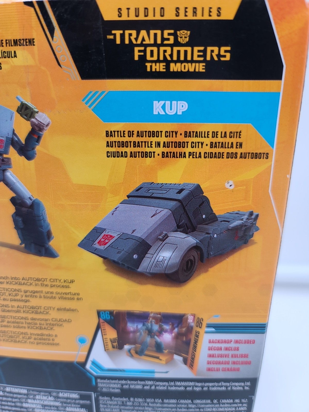 Transformers Buzzworthy Bumblebee Deluxe Class KUP Studio Series 86-02 MISB