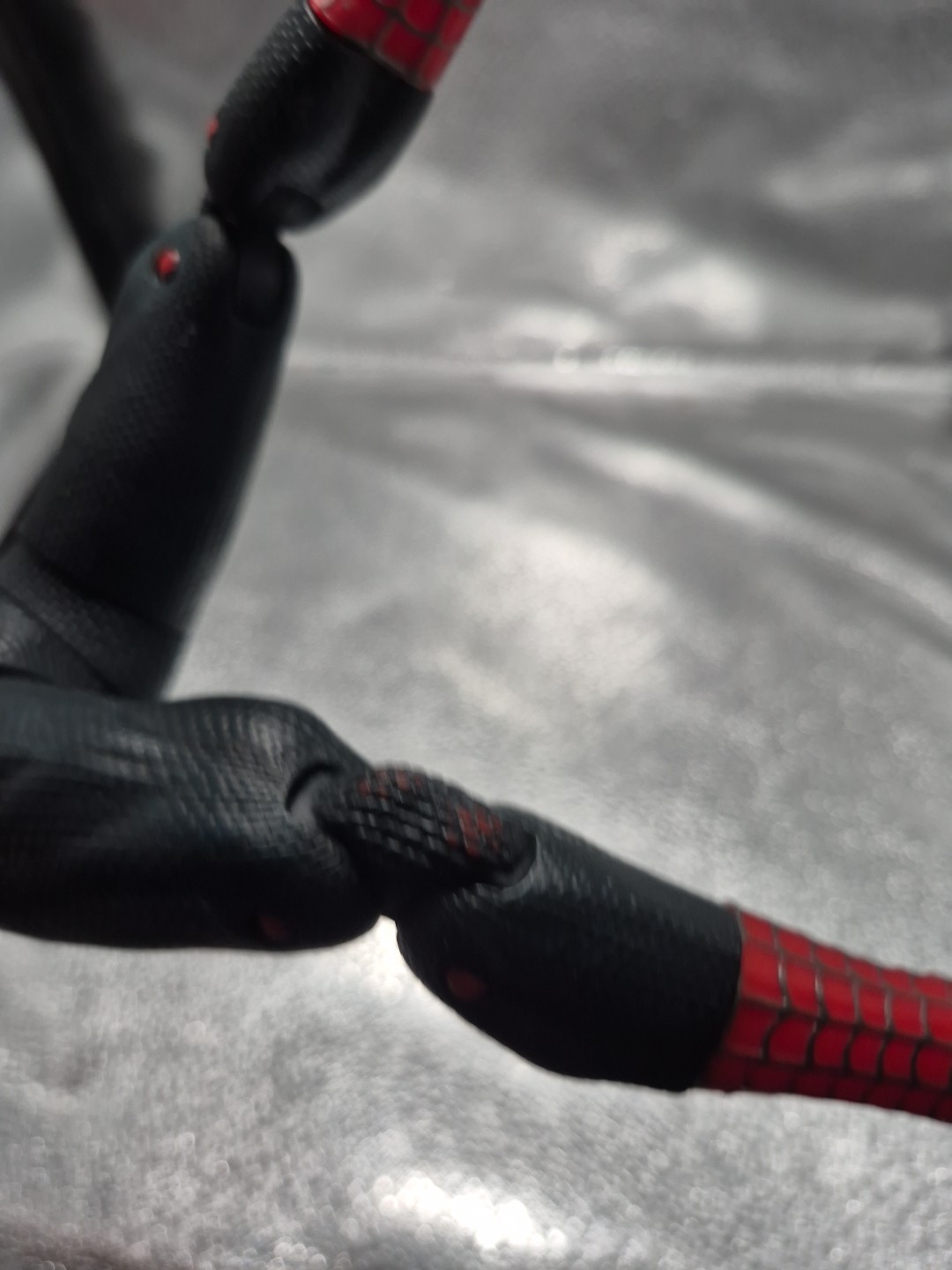 Marvel Spider-Man Red Black Action Figure Plastic Movie 2004 Fully Jointed