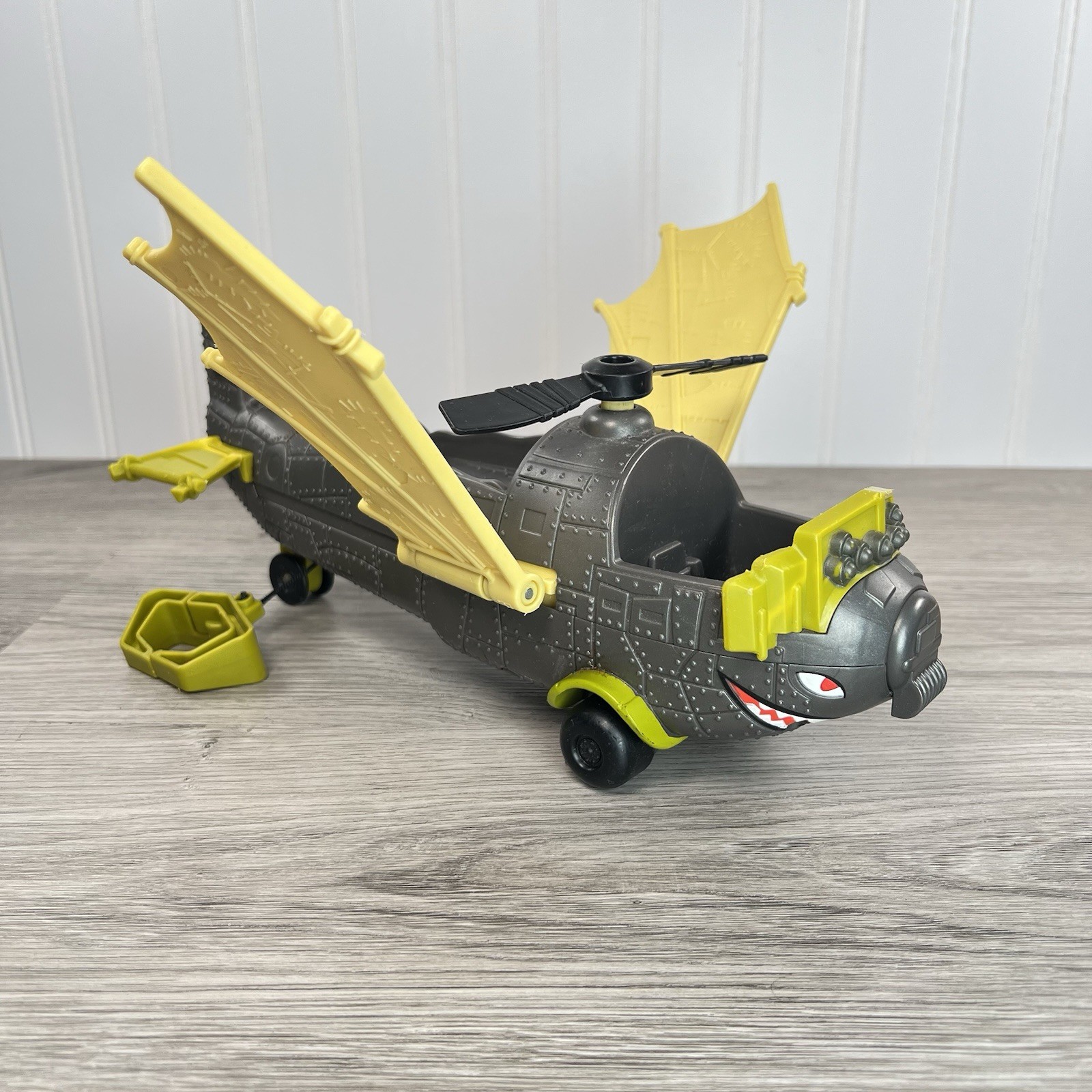 Madagascar 3 Crash Landing Plane Only Fisher Price 2011 Mattel Talking RARE