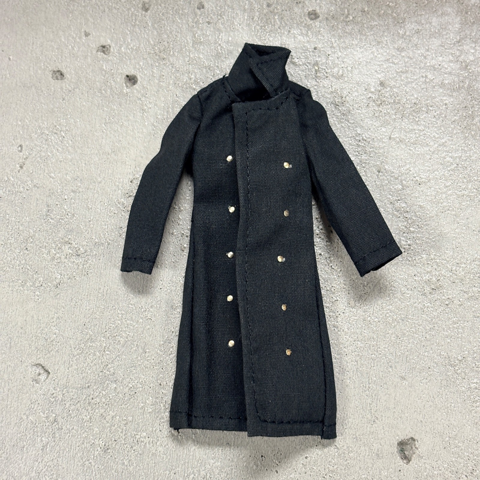 PB-FLTC-BLK: 1/12 Wired Black fabric Trench Coat for 6″ female body