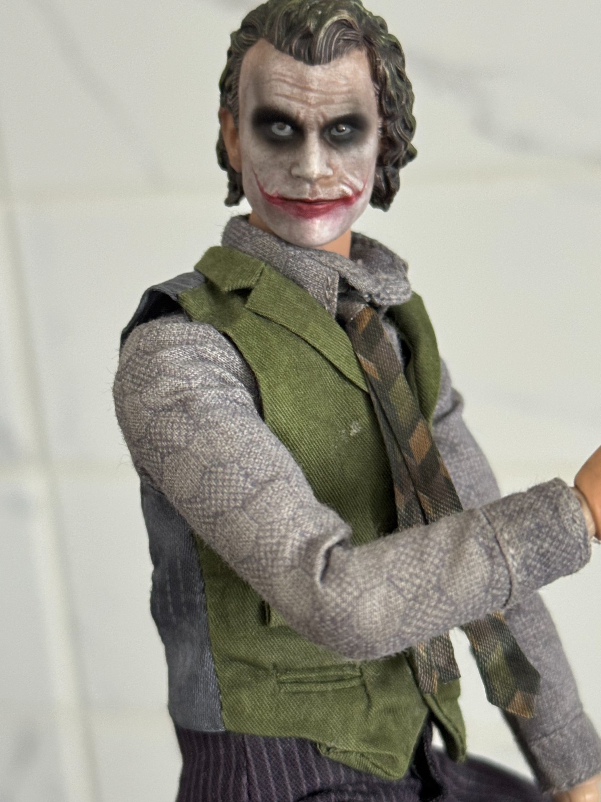 Beast Kingdom The Dark Knight: The Joker DAH-024DX Delux Loose (READ)
