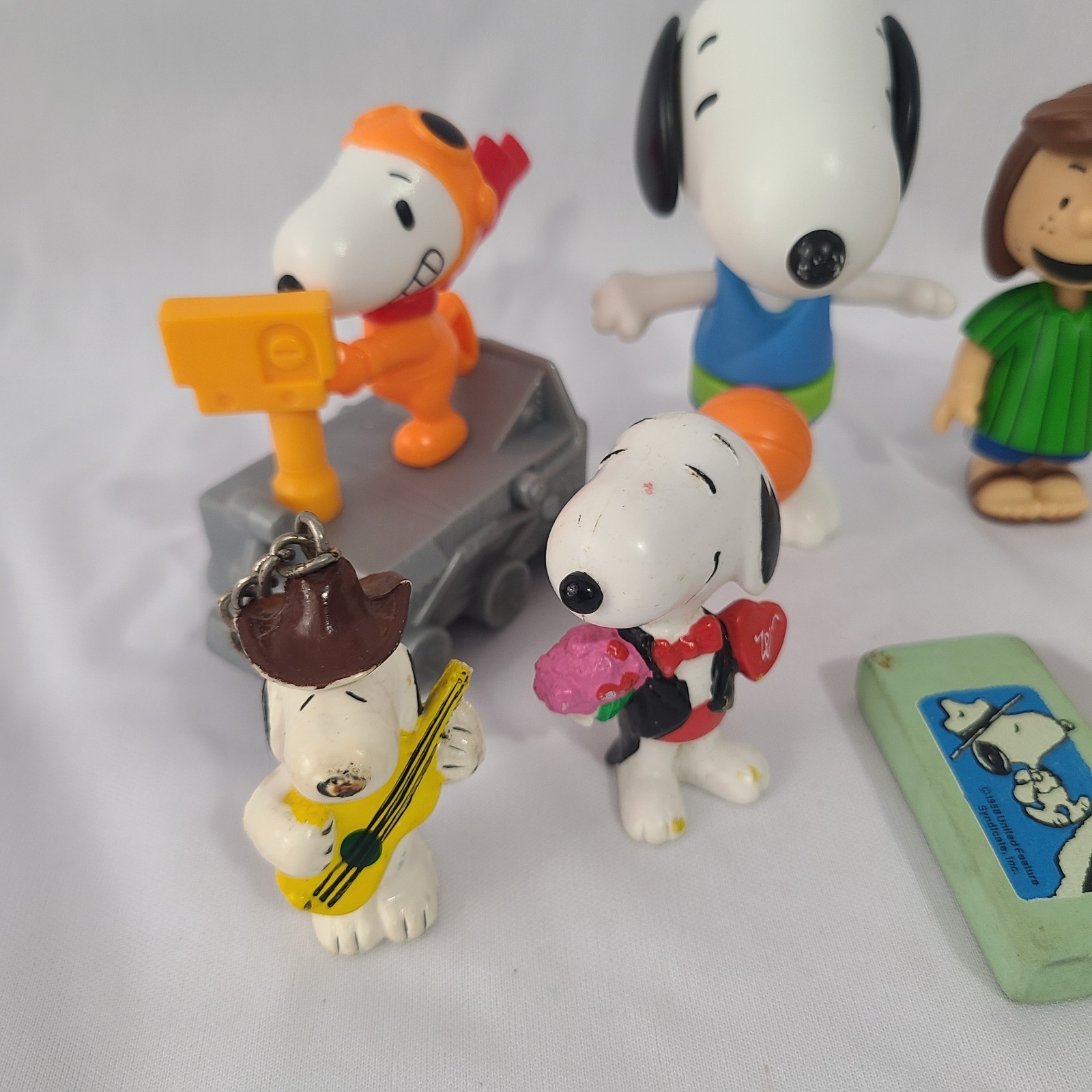 9 Piece Lot Of Peanuts Toys Figures Snoopy Woodstick Peppermint Patty Collection