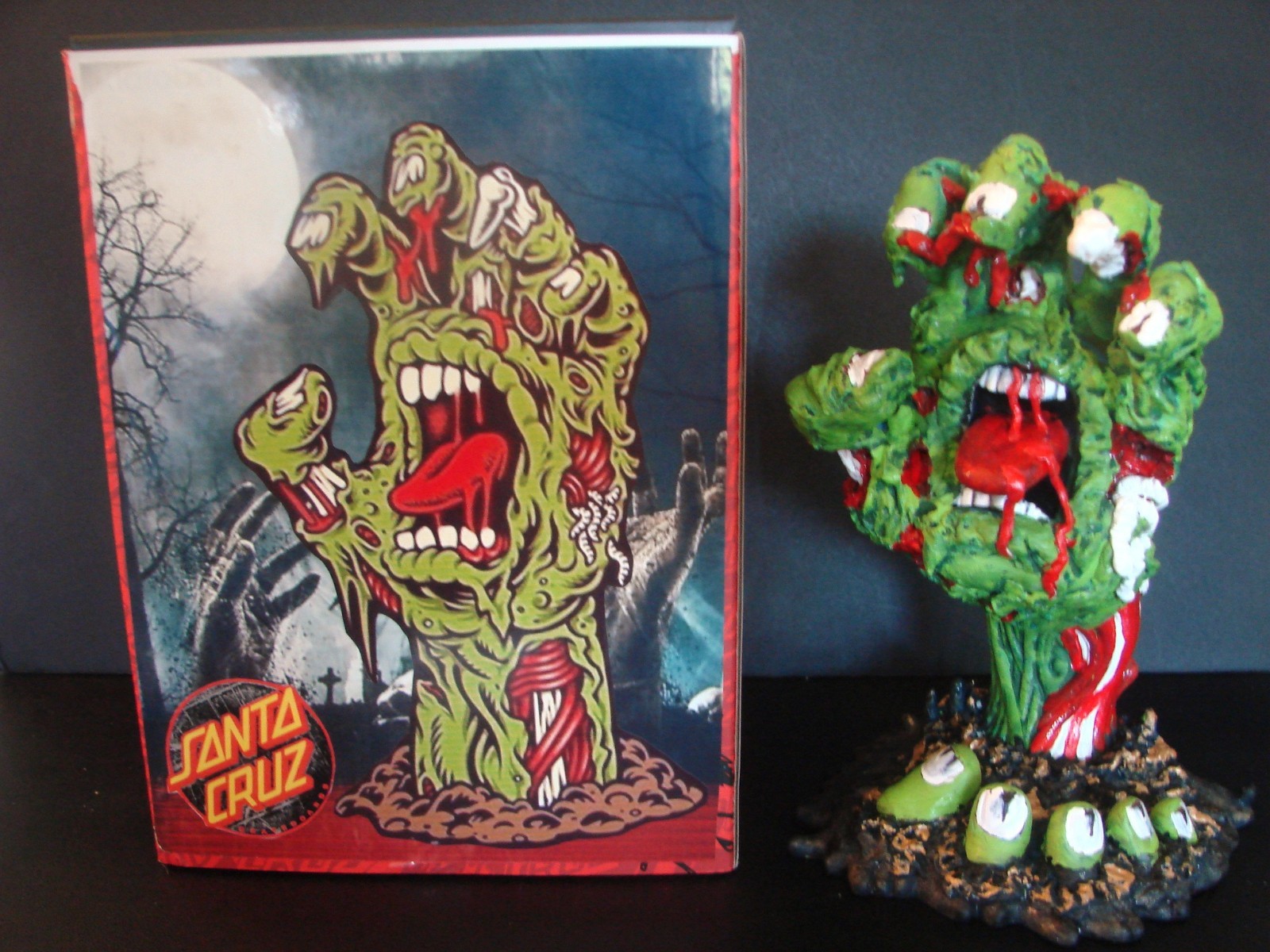 ZOMBIE RISING HAND Custom Kidrobot Santa Cruz Skateboards Screaming Hand Figure