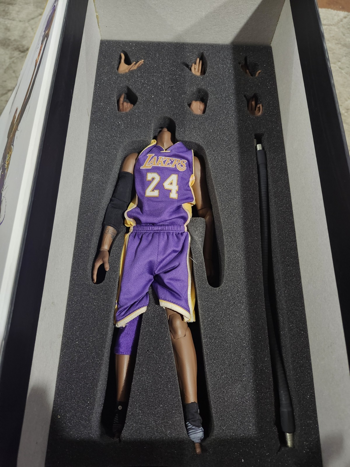 Enterbay NBA LA Lakers Masterpiece Kobe Bryant 1/6 Scale 2-pk Figures See Desc.
