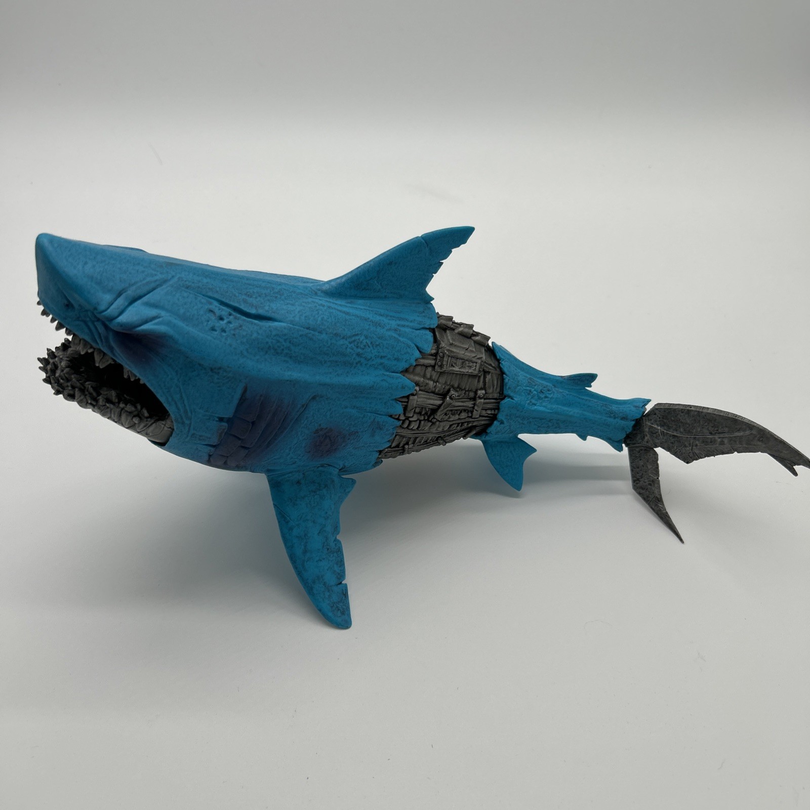 McFarlane Toys Raw10 Fren-Z Shark Action Figure Robotic Body Cyber Shark 2020