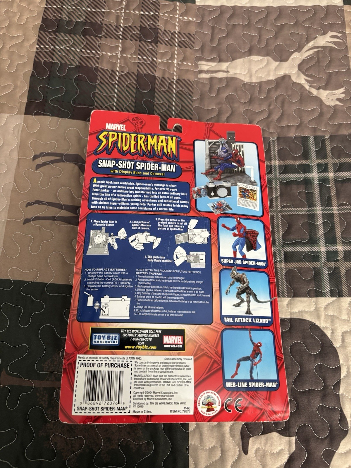 Toy Biz Marvel Spider-Man Snap-Shot Spider-Man Figure Boxed w/ Camera Base 2004